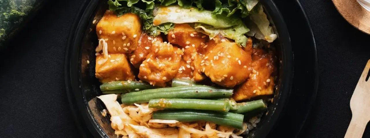 Czy białko roślinne jest pełnowartościowe? Odkryj jego prawdę i korzyści