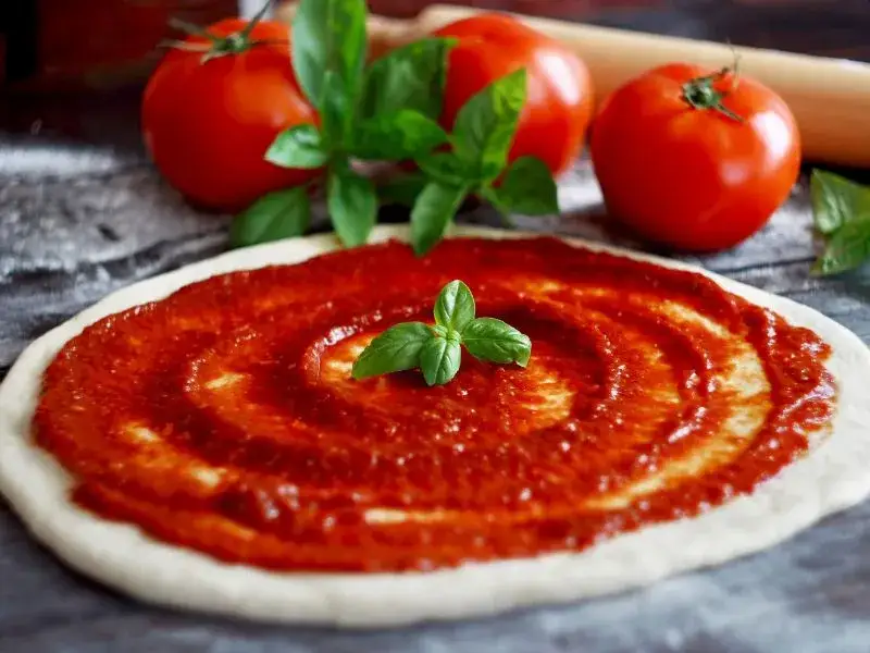 Najlepszy sos pomidorowy do pizzy - uniknij najczęstszych błędów