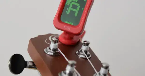 Jak dobrze nastroić ukulele i uniknąć najczęstszych błędów