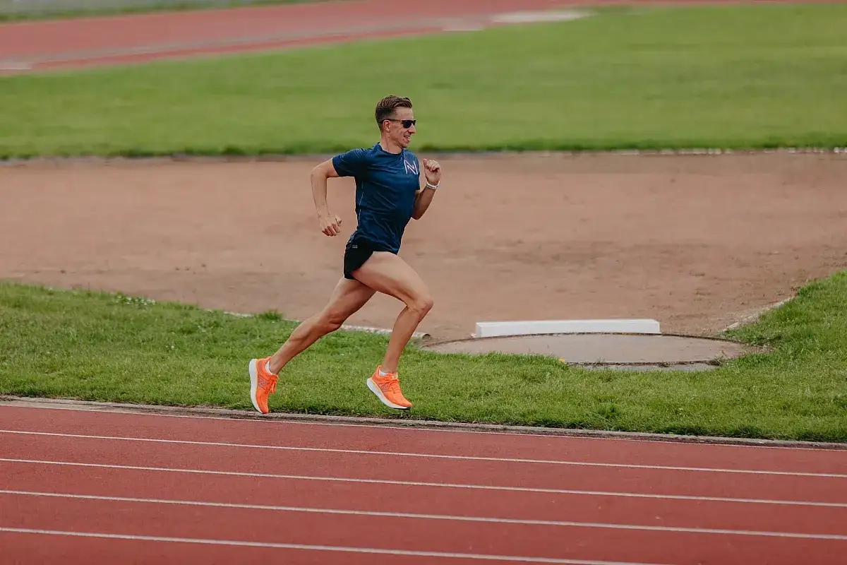 Jak biegać szybciej na 3 km i uniknąć frustracji w treningu