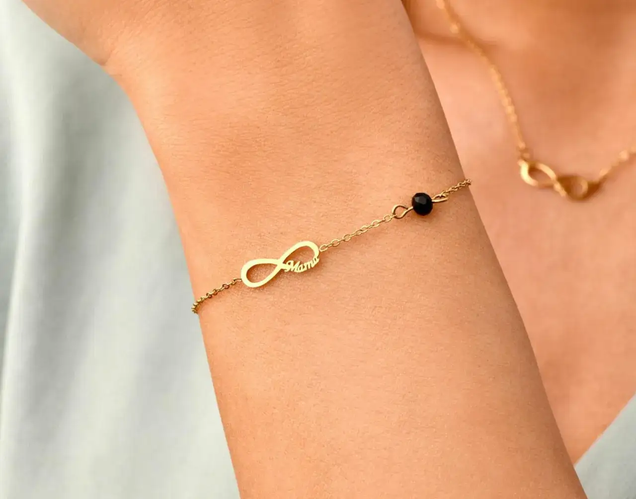 Znaczenie symbolu nieskończoności w matematyce, sztuce i filozofii