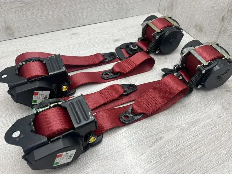 Ile kosztuje wymiana pasów bezpieczeństwa? Oto co musisz wiedzieć!