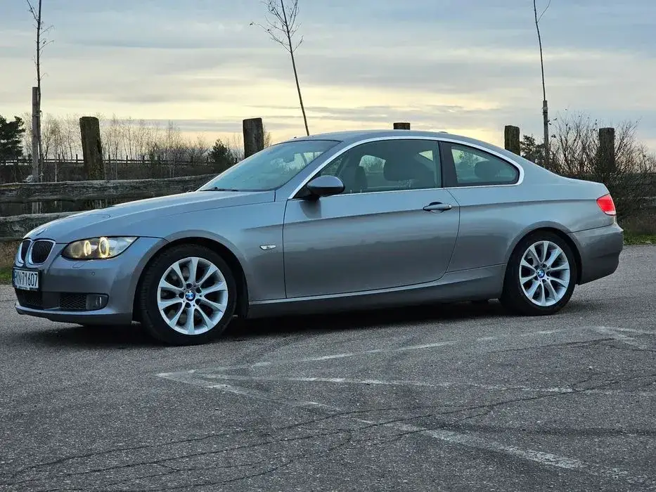 E92 BMW 335i - mocne osiągi, tuning i dostępność używanych modeli