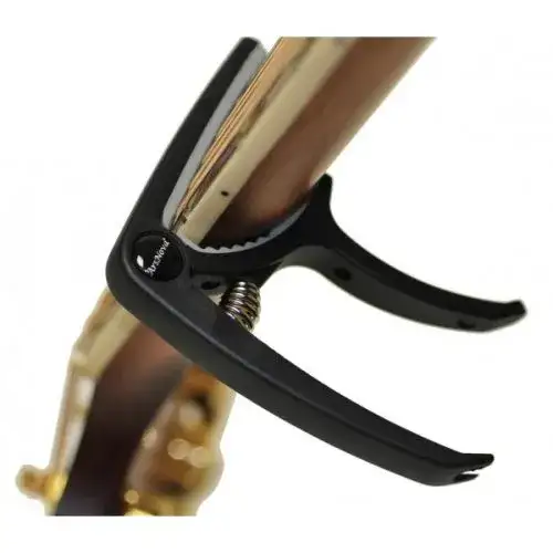 Jaki kapodaster do gitary akustycznej - wybierz najlepszy model dla siebie