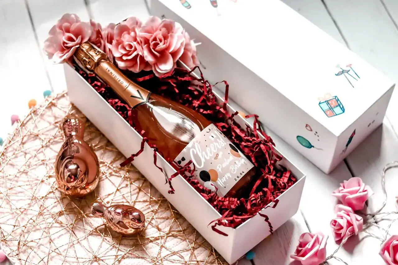 Jaki alkohol na prezent dla kobiety? Oto idealne propozycje na każdą okazję