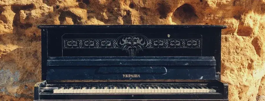 Co zrobić ze starym pianinem - 5 kreatywnych pomysłów na metamorfozę