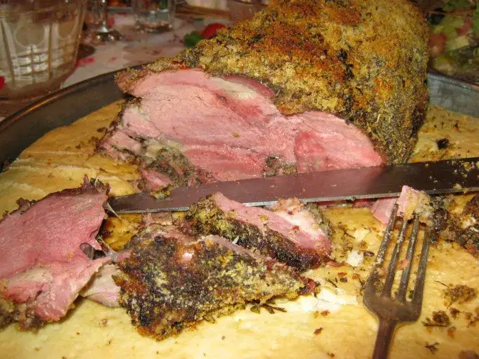 Jak długo piec wołowinę w rękawie, aby uzyskać idealny smak?