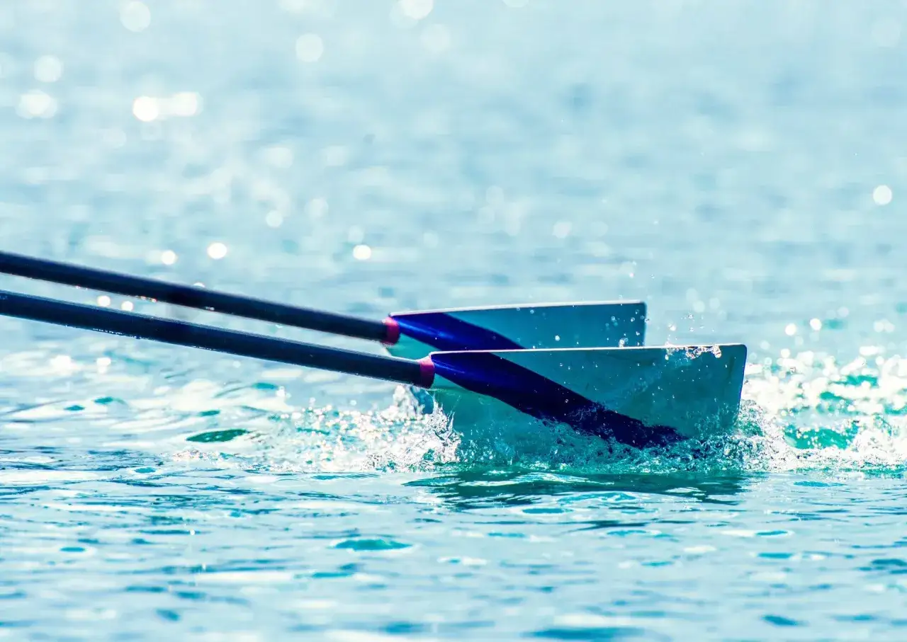 Jak dobrać długość wiosła do kajaka, aby uniknąć bólu pleców?