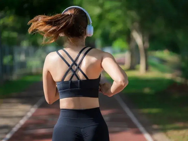 Ile biegać żeby schudnąć? Kluczowe wskazówki na start