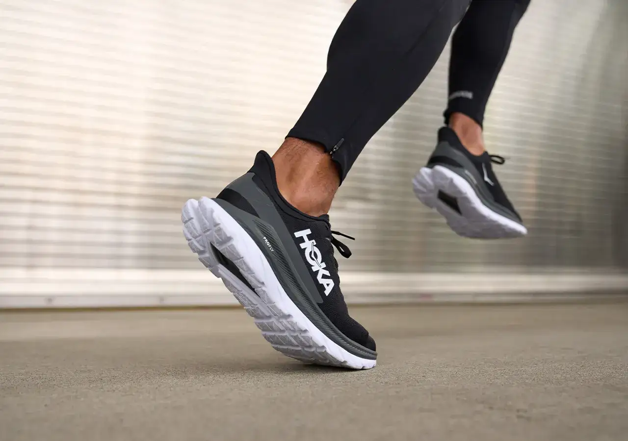 Jakie buty do biegania na bieżni, by uniknąć kontuzji i bólu?