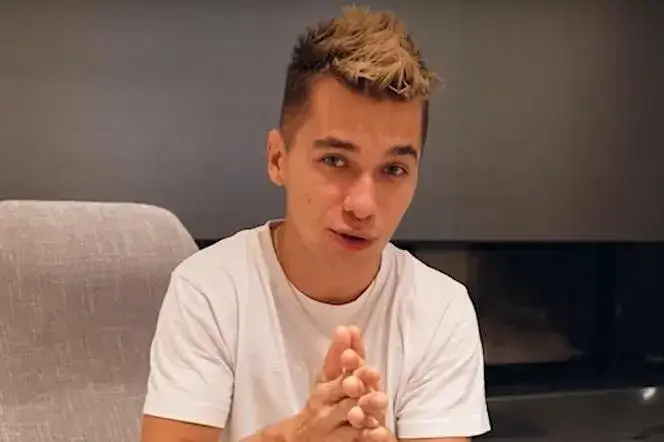 Ile lat ma Friz? Poznaj jego datę urodzenia i ciekawostki!