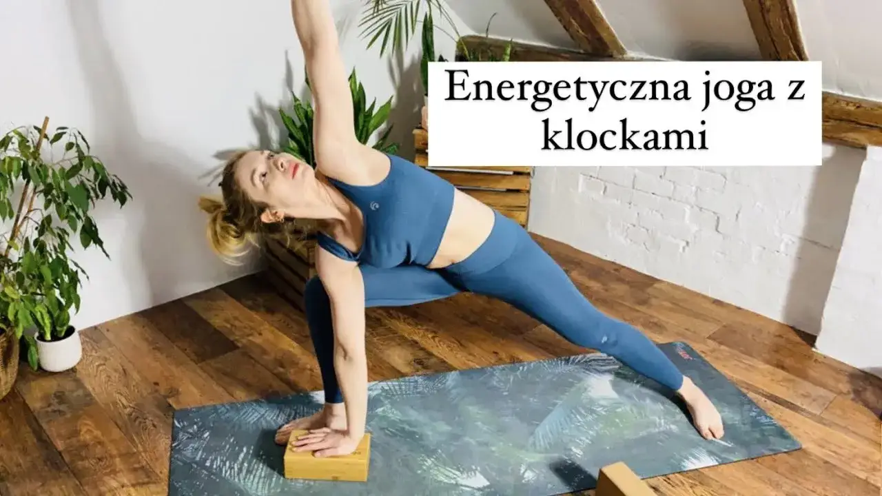 Jak używać klocków do jogi, aby uniknąć kontuzji i poprawić praktykę