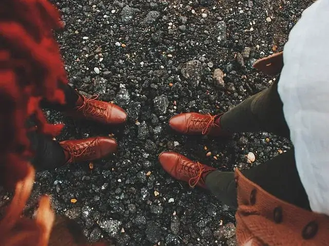 Jak dbać o buty ze skóry licowej, aby uniknąć ich zniszczenia