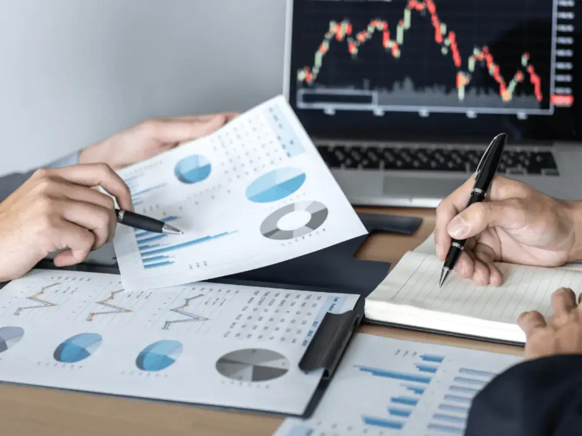 W co najlepiej inwestować na giełdzie, aby uniknąć strat i zyskać?