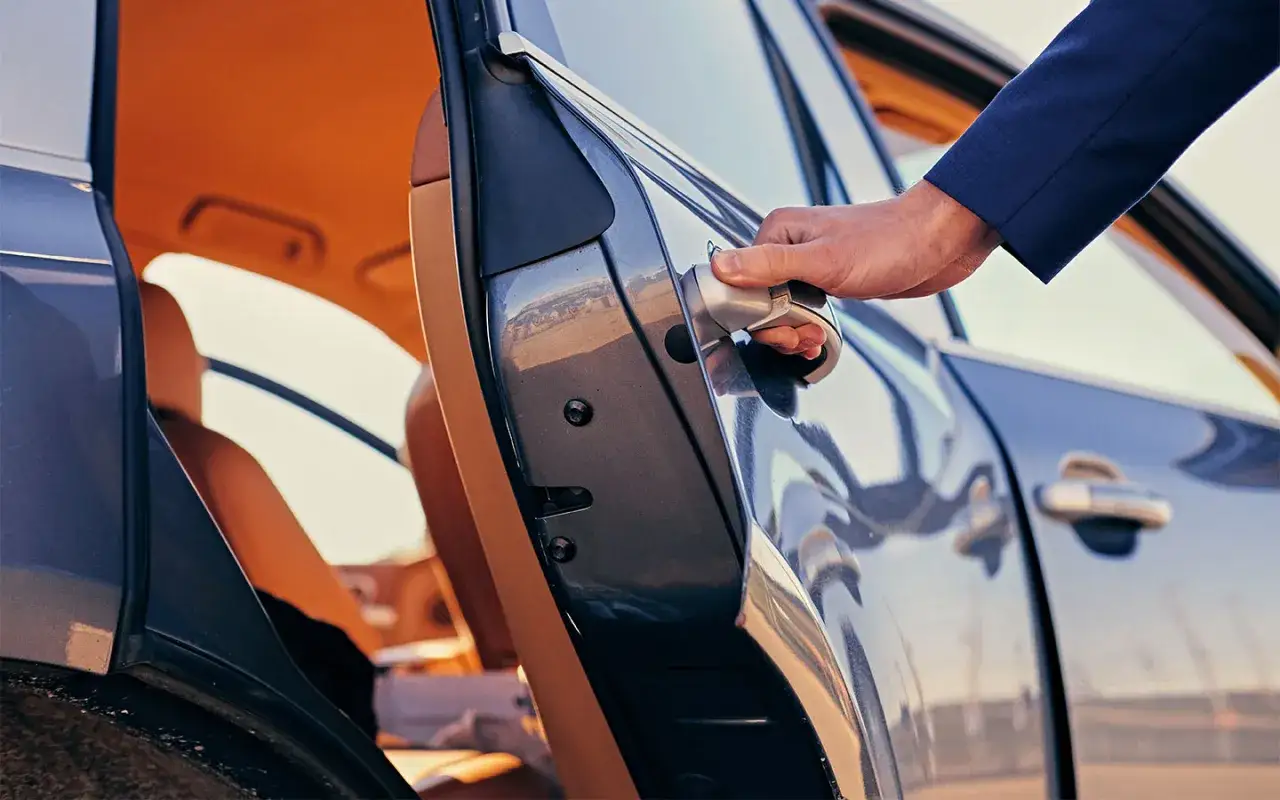 Jak skutecznie wygłuszyć drzwi samochodowe i cieszyć się ciszą w aucie