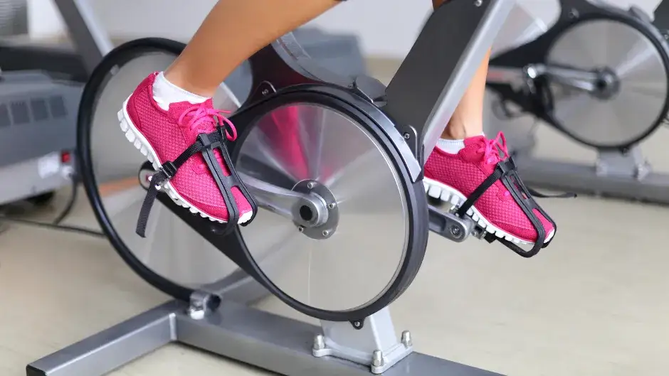 Co do ćwiczeń w domu: Niezbędne akcesoria, które musisz mieć