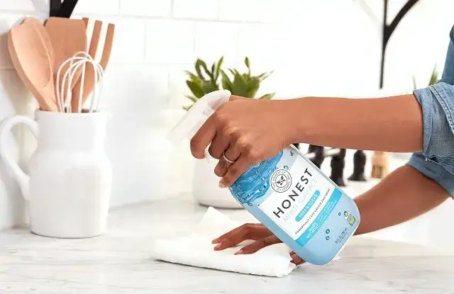 Skuteczne sposoby na to, czym myć kafelki w kuchni bez wysiłku