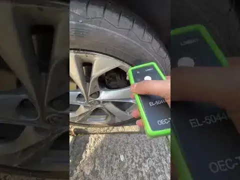 Jak łatwo zresetować czujnik ciśnienia w oponach Opel Astra K – krok po kroku