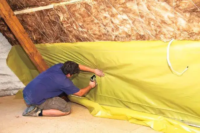 Jak zamontować folie paroprzepuszczalną na poddaszu bez błędów