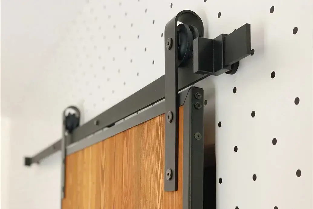 Jak uszczelnić drzwi przesuwne, by uniknąć przeciągów i strat ciepła