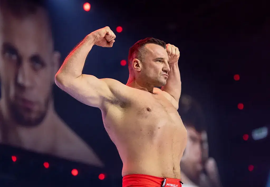Kim jest Paweł Jóźwiak? Fascynująca biografia i osiągnięcia w MMA