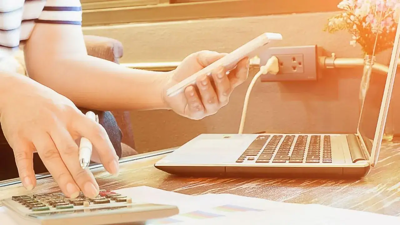 Jak działa chwilówka? Poznaj ryzyka i korzyści pożyczek krótkoterminowych