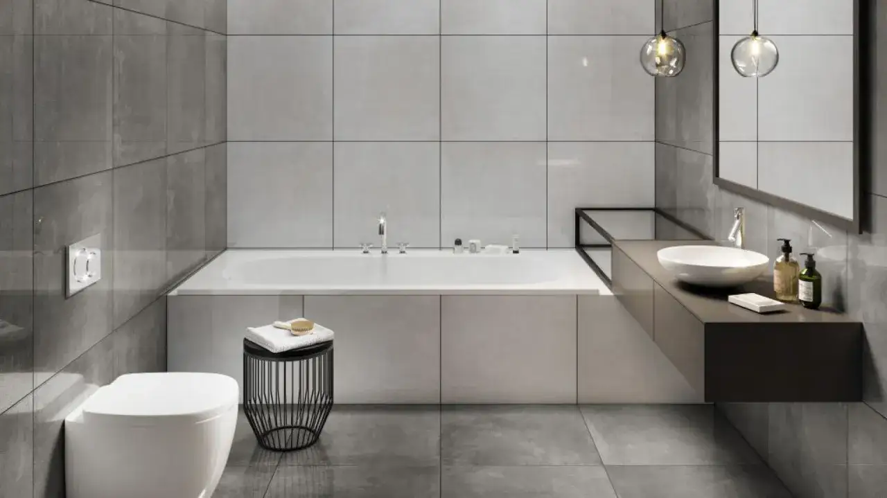 Płytki do łazienki mat czy połysk – co wybrać, aby uniknąć problemów?