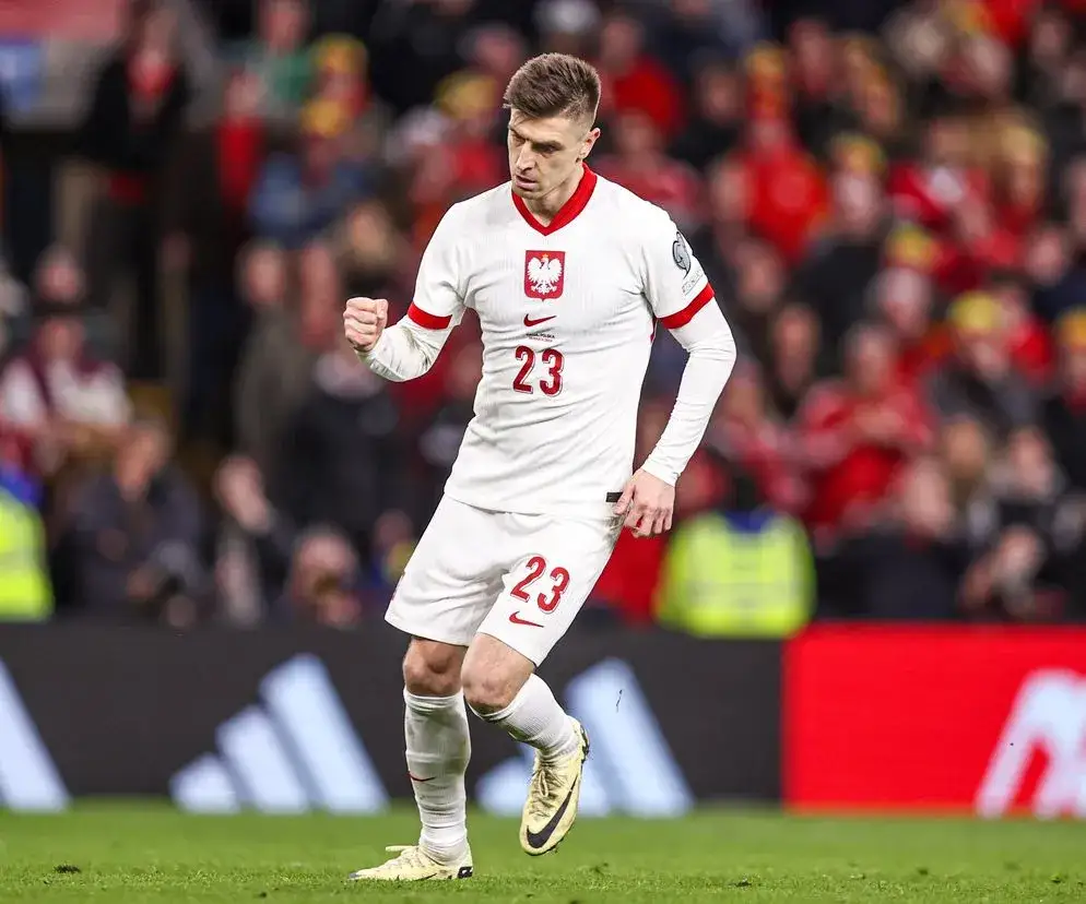 Krzysztof Piątek wzrost: jak 183 cm wpływa na jego grę jako napastnika