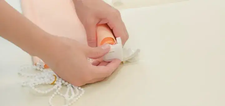 Jak wyczyścić rolety zwijane skutecznie i uniknąć uszkodzeń