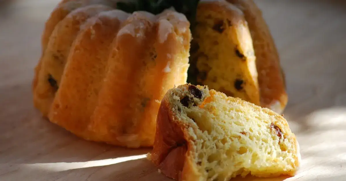 Pyszne ciasto drożdżowe zaparzane - sprawdzony przepis krok po kroku