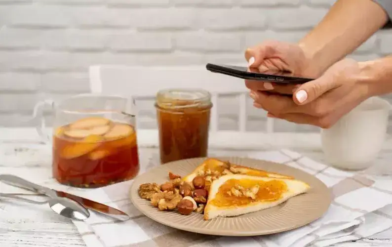 Ile kcal ma łyżka miodu? Poznaj kaloryczność i wartości odżywcze