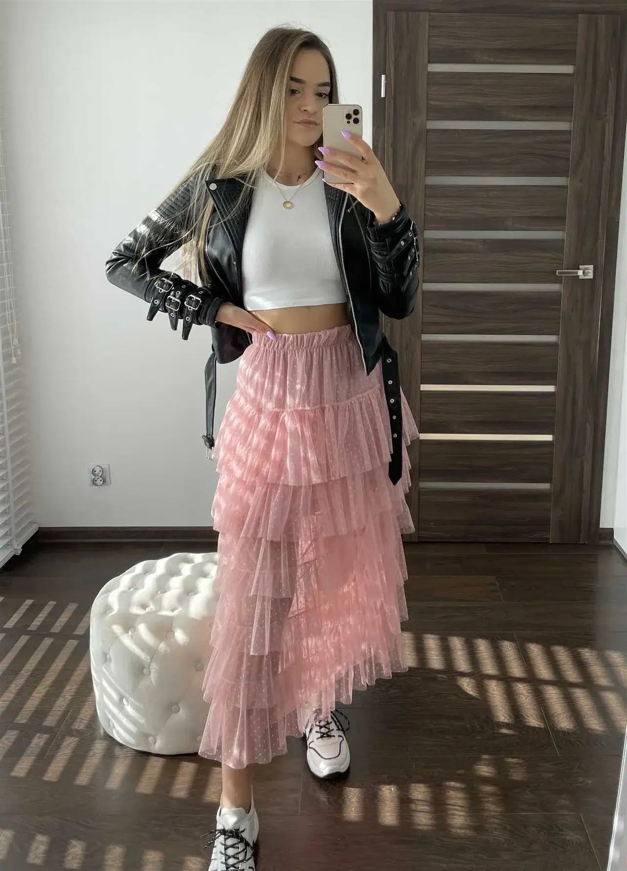 Jak dobrać idealną bluzkę do tiulowej spódnicy na każdą okazję