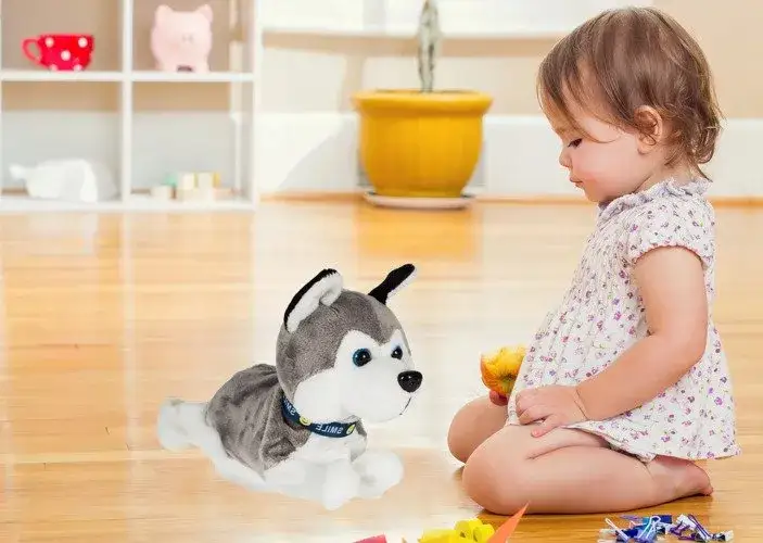 Najlepsze interaktywne zabawki dla dzieci - piesek husky zabawka