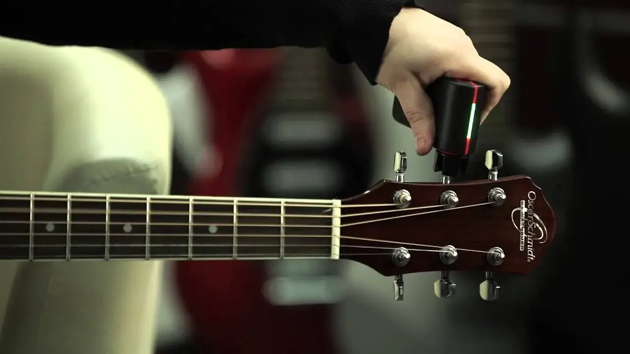 Jak wybrać idealny stroik do gitary i uniknąć błędów w strojeniu