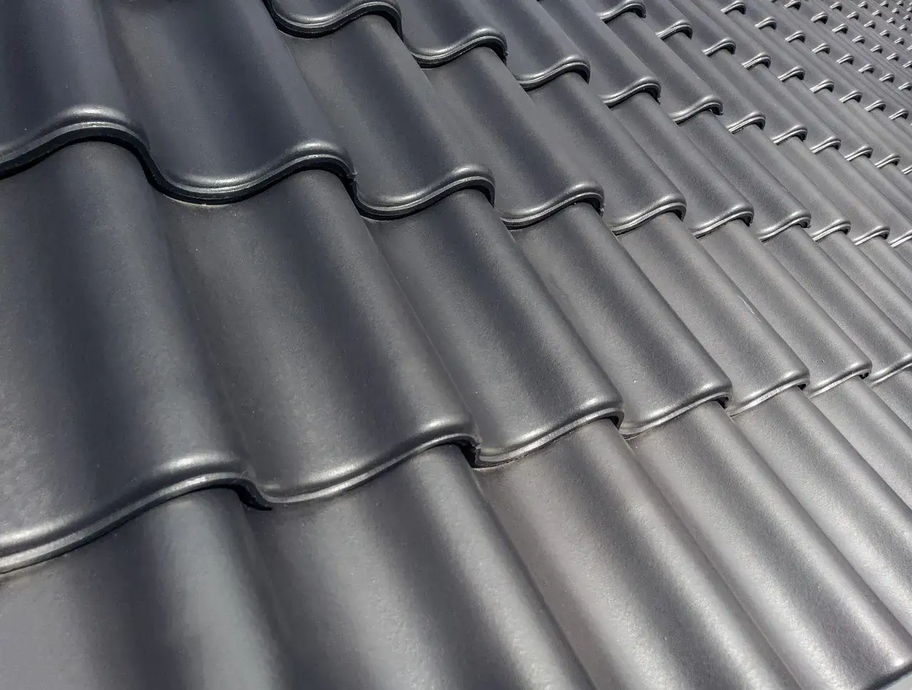 Jaki kolor okien do czarnego dachu? Odkryj najlepsze połączenia kolorystyczne