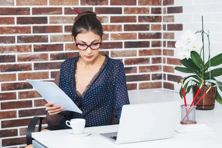 Umowa cywilno prawna co to? Zrozum różnice i kluczowe cechy