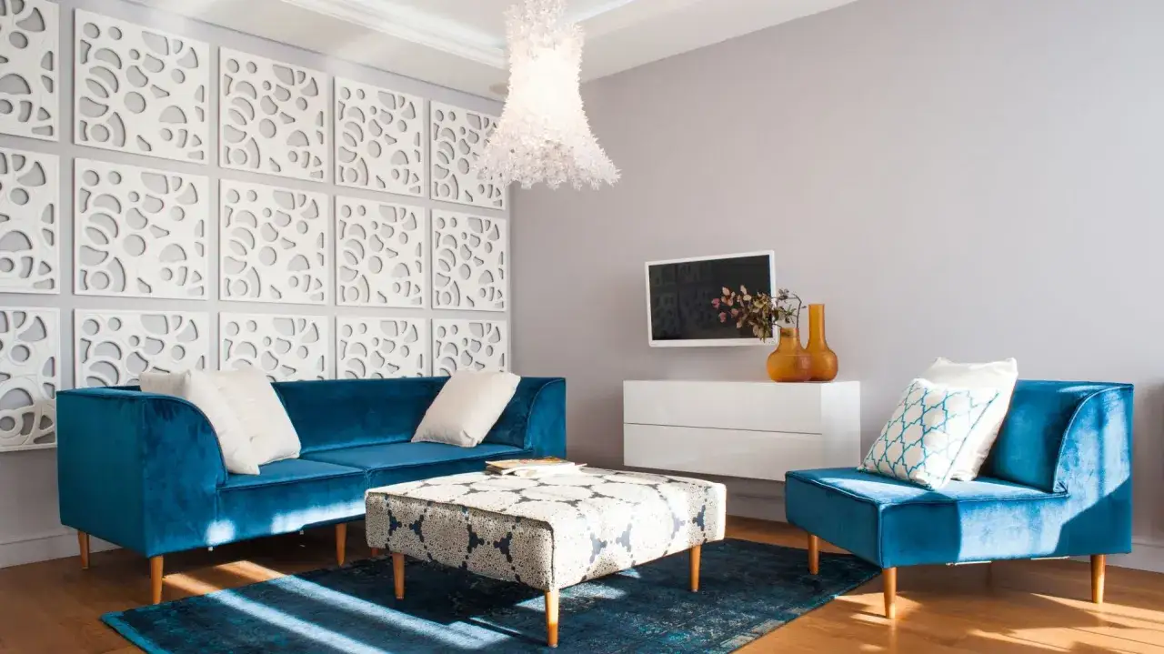 Jak udekorować ściany w salonie: 10 inspirujących pomysłów, które ożywią wnętrze