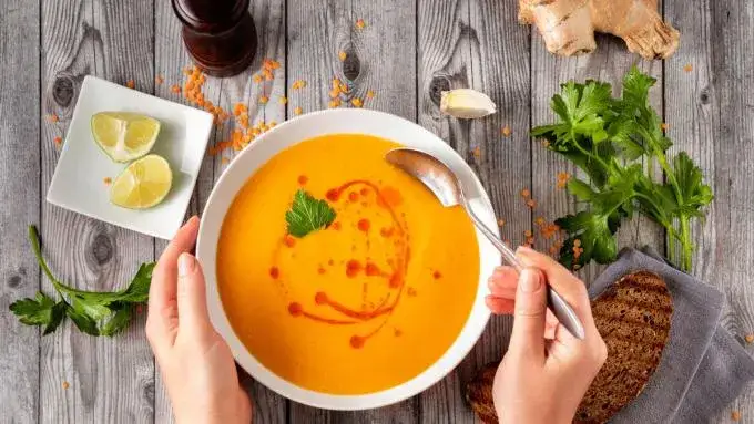 Jakie zupy dla cukrzyka typu 2 pomogą w utrzymaniu zdrowia?