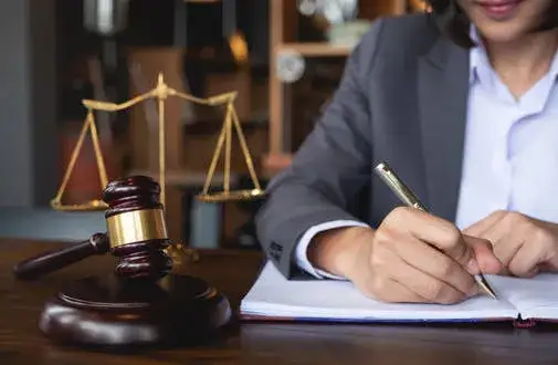 Ile kosztuje porada prawna w Płocku? Sprawdź ceny i usługi