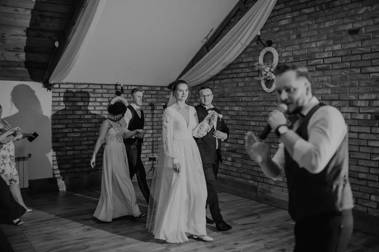 Kto płaci ZAiKS na weselu, DJ czy organizator? Ważne informacje