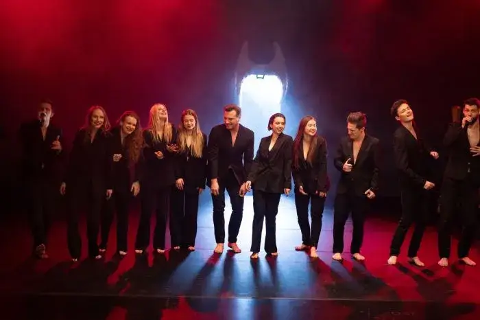 A planety szaleją spektakl - emocjonalna podróż przez muzykę Maanam