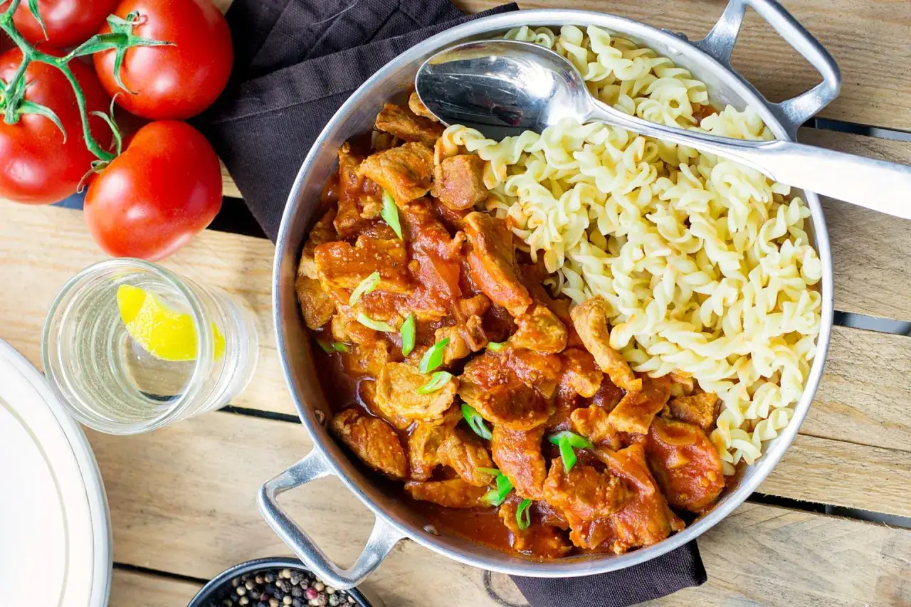 Jak zrobić strogonowa ze schabu - prosty przepis na pyszne danie