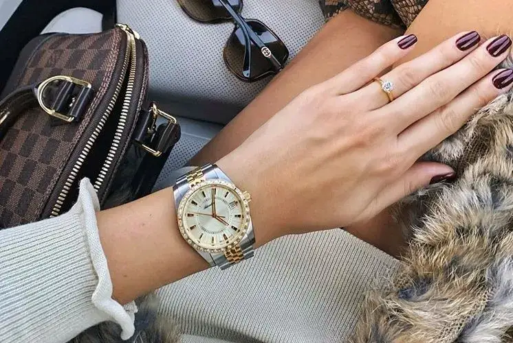 Czy zegarek to biżuteria? Odkryj, co czyni go wyjątkowym