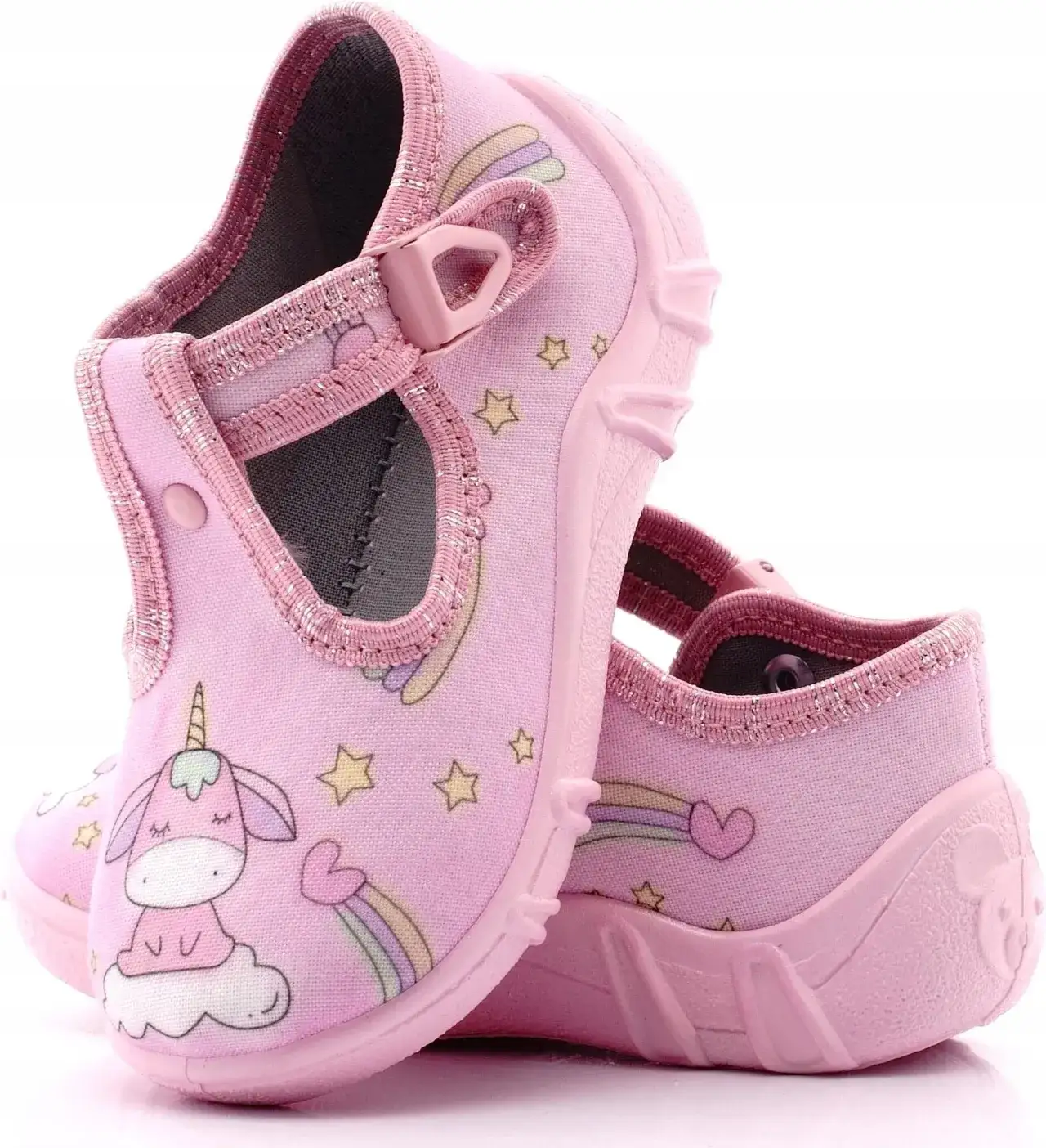 Jakie buty do żłobka wybrać, aby zapewnić komfort i bezpieczeństwo?