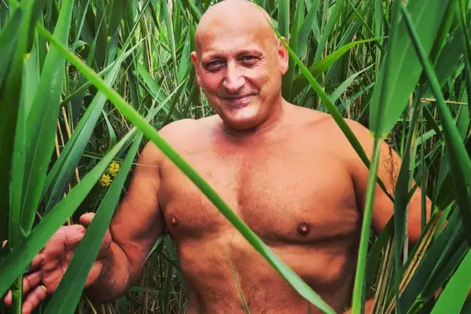 Ile lat ma Jacek z Królowych Życia? Zaskakujące fakty o jego życiu