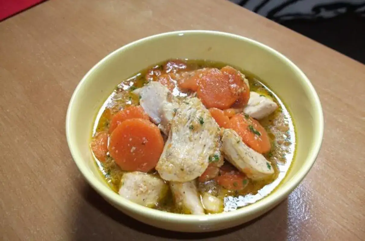 Czy galaretka z kurczaka jest lekkostrawna? Sprawdź jej zdrowotne zalety