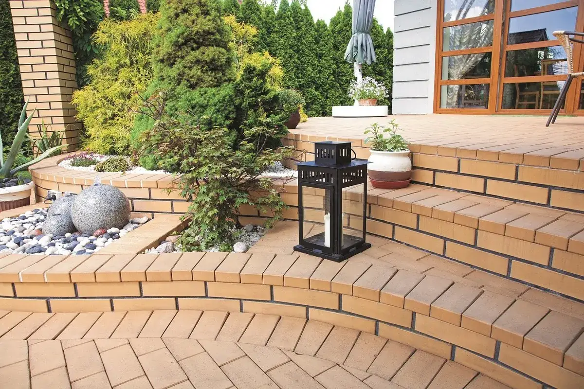 Jakie schody na taras wybrać, aby uniknąć kosztownych błędów?