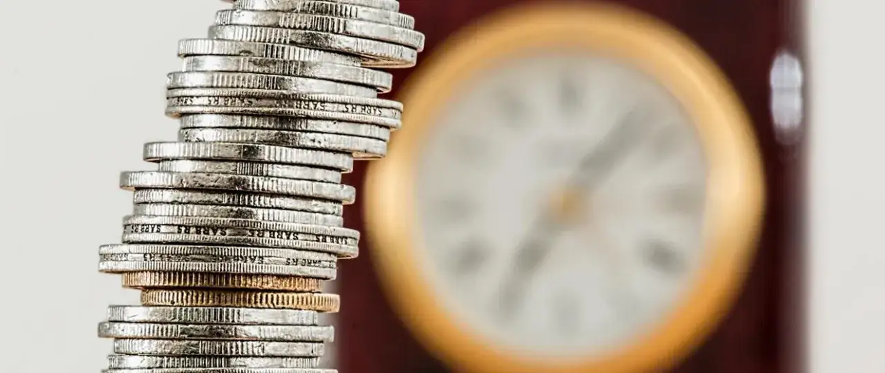 Jak uniknąć długów dzięki upadłości konsumenckiej - krok po kroku