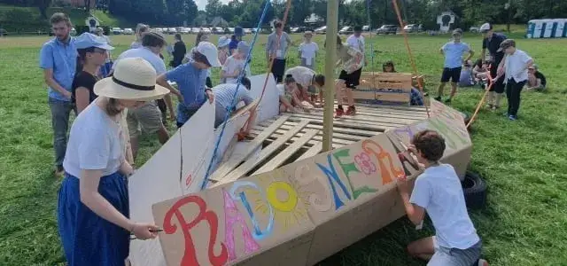 Zajęcia z młodzieżą: Jakie aktywności pomogą w rozwoju dzieci?