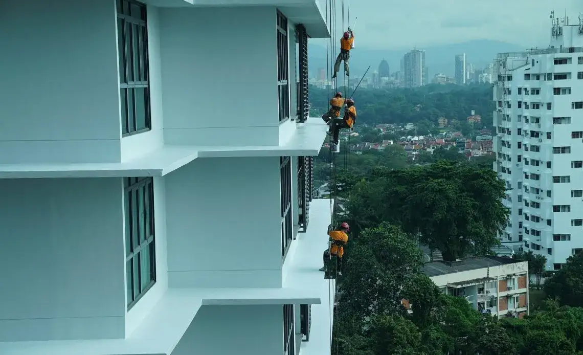 Czy malowanie elewacji wymaga zgłoszenia? Sprawdź, zanim zaczniesz!